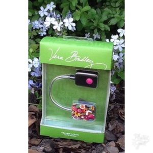 Vera Bradley Clip Light Va Va Bloom